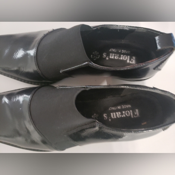 Vintage Rare Floran's women's patent Italian shoes rubber sole slip on Sz 36.5 - Picture 2 of 6
